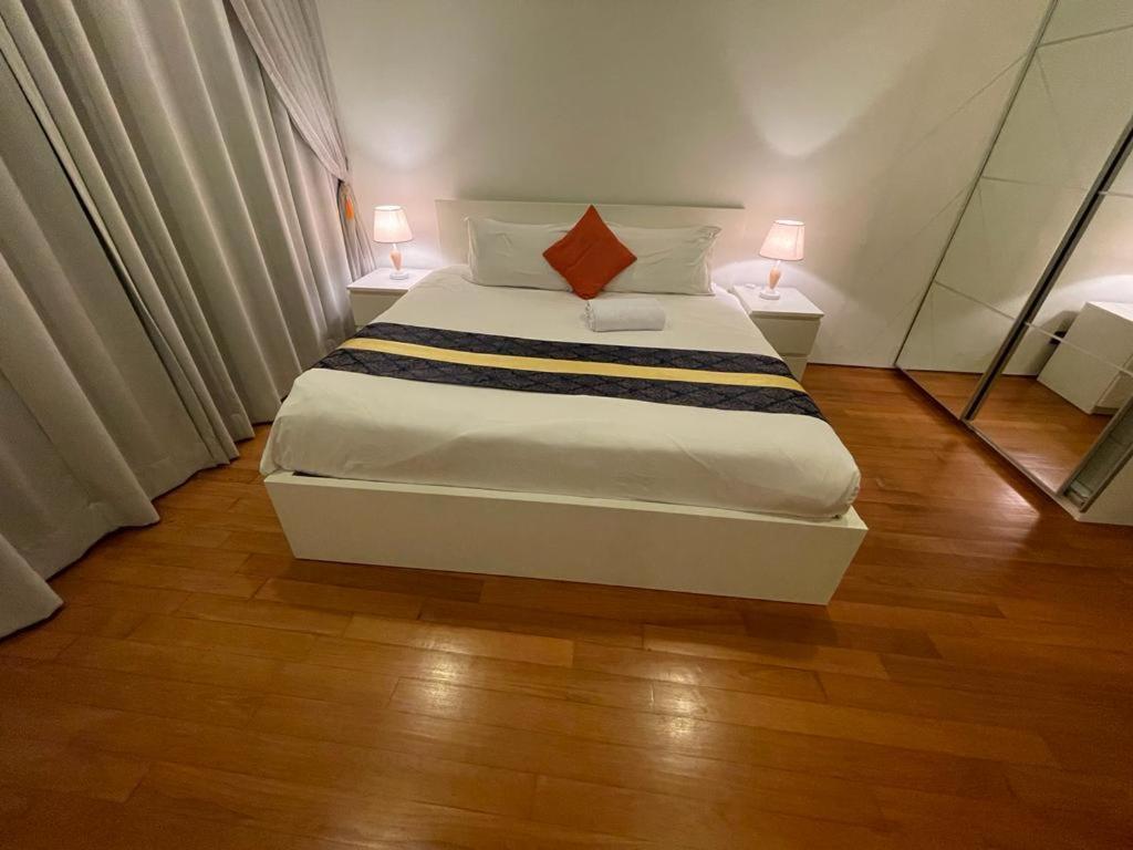 Soho Suites Klcc Куала Лумпур Екстериор снимка